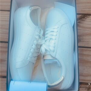 Jcrew women’s Saturday sneakers in leather with gold detail